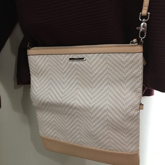 Stylish Cream and Tan Women's Bag - Picture 11 of 11
